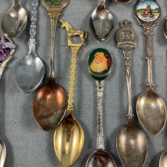 31 Vtg/Antique Collectible Souvenir Teaspoons Spoons Lot Commemorative Worldwide - Picture 2 of 9